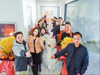 热烈庆祝赣州教学点总裁23班学员企业——点创文化传播有限公司乔迁之喜
