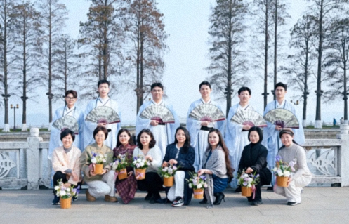 东湖畔花事：以指尖美学，赴一场春日心灵SPA——武汉企业家国学人文班&工商管理班插花雅集活动纪实 691.jpg