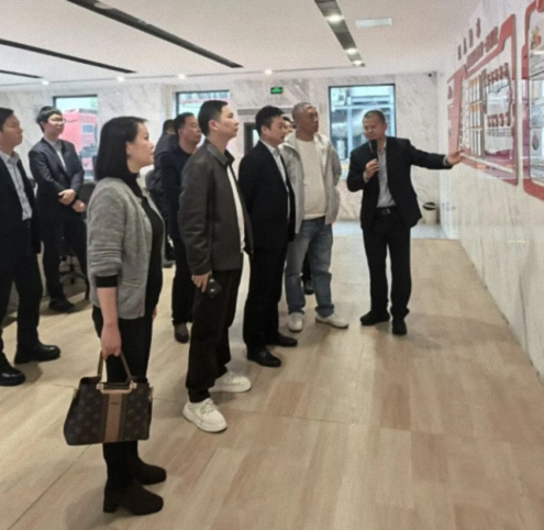 走进渝企标杆 探寻发展密码——ISC巴黎高商企业家创新与创业硕士学位班（2024级）重庆走访活动556.jpg