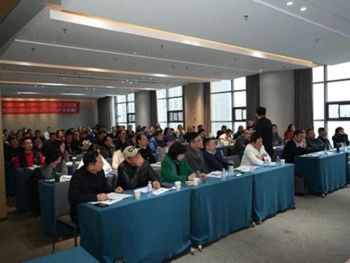 破局全球化・掘金新赛道 武汉《企业国际化战略与产业机遇》企业家论坛纪实846.jpg